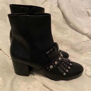 qamile block heel booties